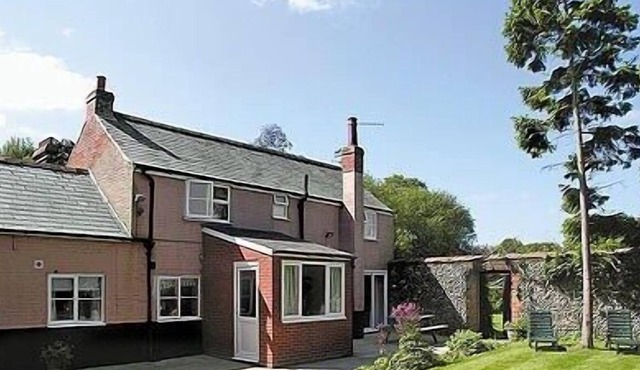 2 bedroom accommodation in Bale, near Holt