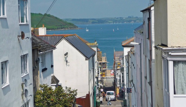 2 bedroom accommodation in Falmouth