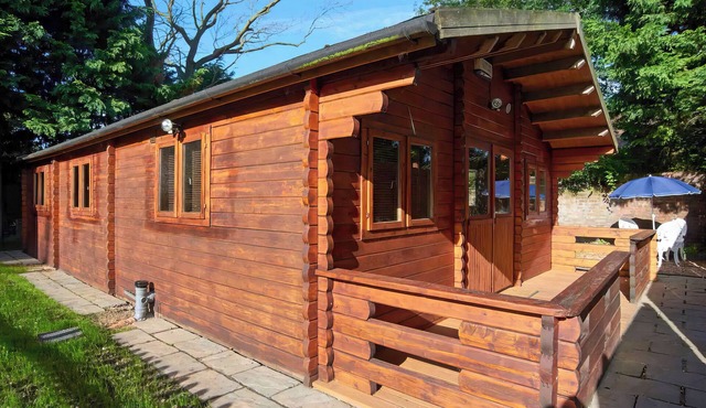 2 bedroom accommodation in Guyhirn