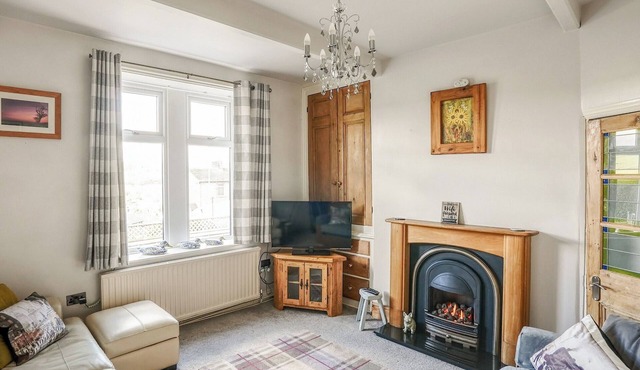 2 bedroom accommodation in Haworth