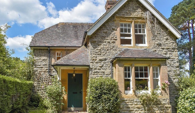 2 bedroom accommodation in Holwell