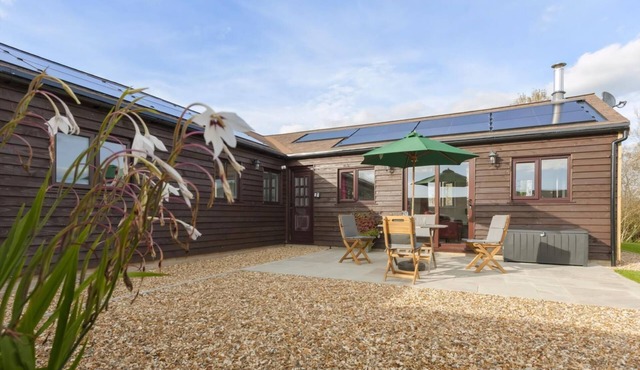 2 bedroom accommodation in Wool, near Wareham