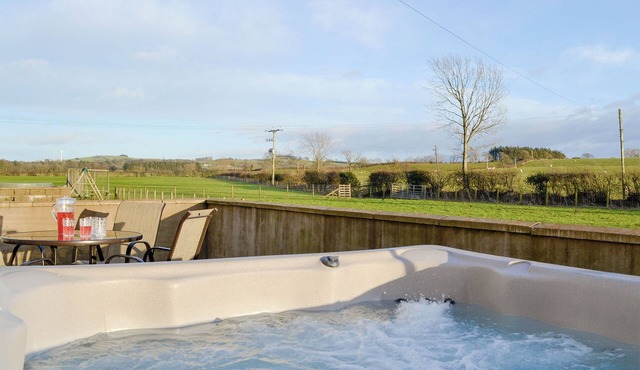 2 bedroom accommodation in Dearham, near Maryport