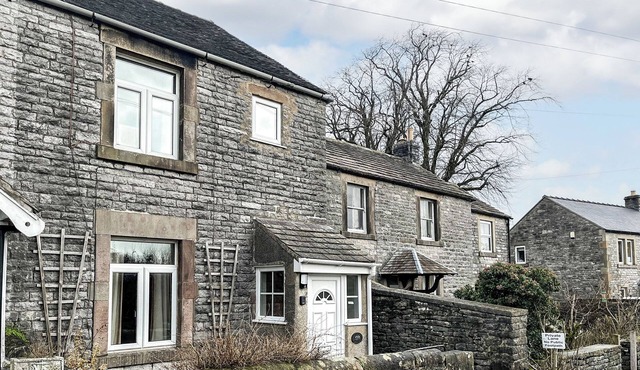 2 bedroom accommodation in Monyash