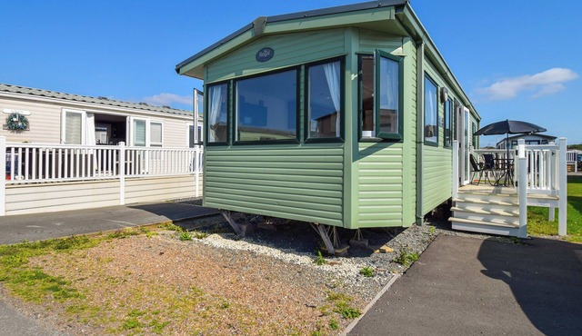 2 bedroom accommodation in Heysham, near Lancaster