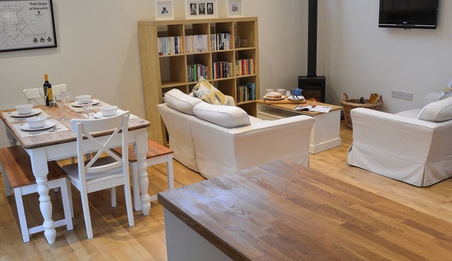 2 bedroom accommodation in Wacton, near Long Stratton