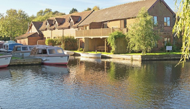 2 bedroom accommodation in Wayford Bridge, near Stalham