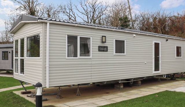 2 bedroom accommodation in Pendine