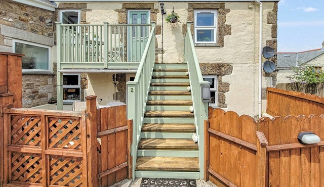 2 bedroom accommodation in Redruth