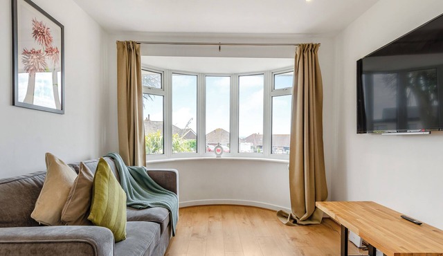 2 bedroom accommodation in Seaford