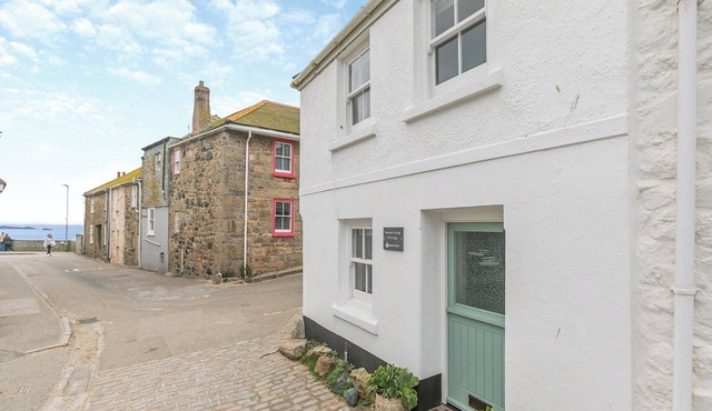 2 bedroom accommodation in St Ives