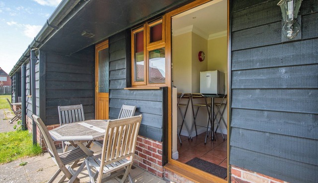 2 bedroom accommodation in St Osyth