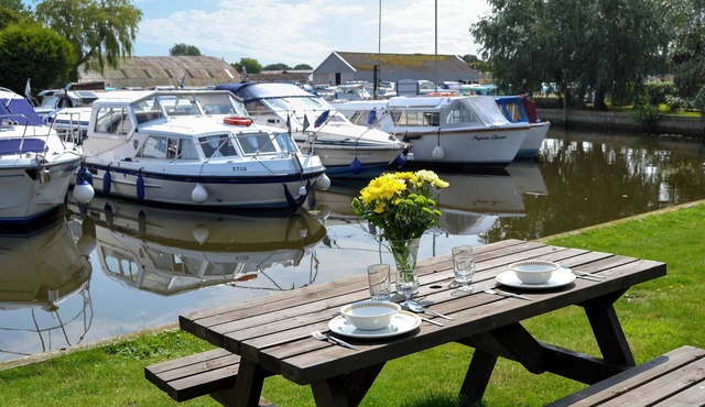 2 bedroom accommodation in Stalham