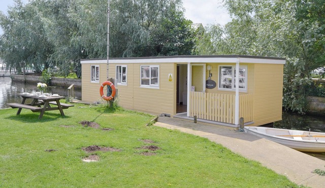 2 bedroom accommodation in Stalham