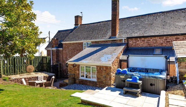 2 bedroom accommodation in Taunton