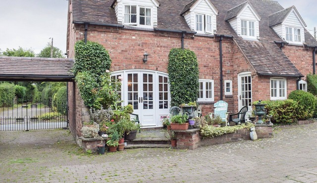 2 bedroom accommodation in Telford