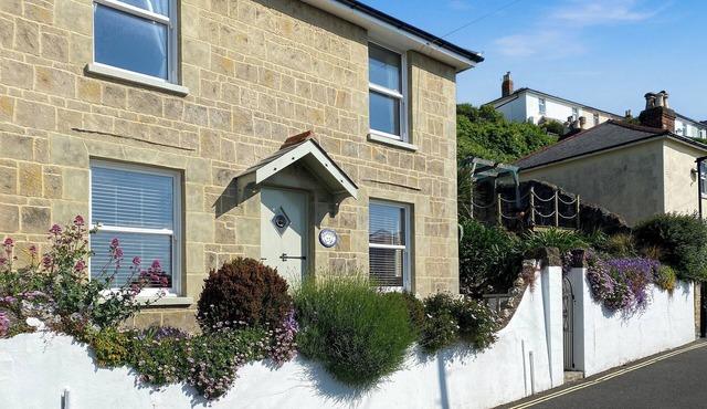 2 bedroom accommodation in Ventnor
