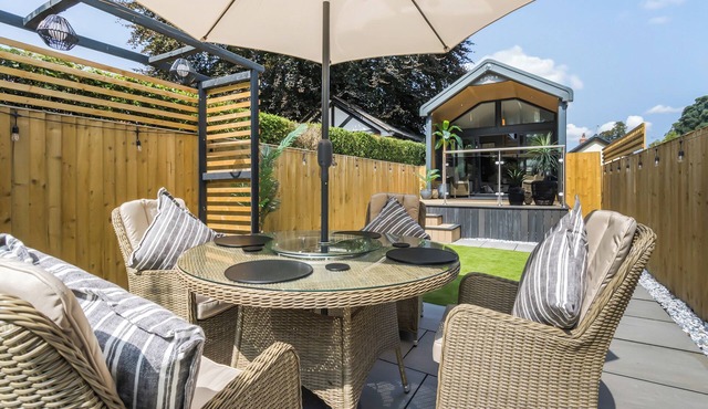 2 bedroom accommodation in Chirk, near Llangollen