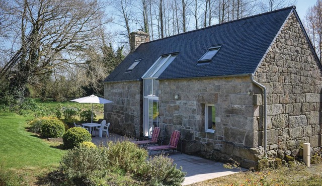 2 bedroom accommodation in Lannion