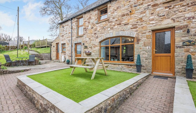 2 bedroom accommodation in Alston