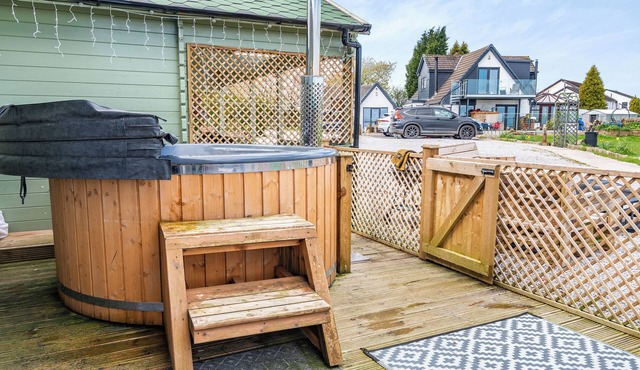 2 bedroom accommodation in Altham