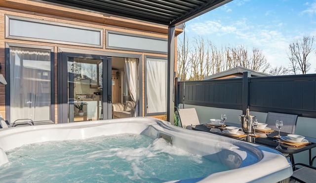 2 bedroom accommodation in Skirlaugh, Nr Hull