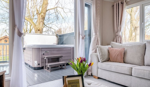 2 bedroom accommodation in Skirlaugh, Nr Hull