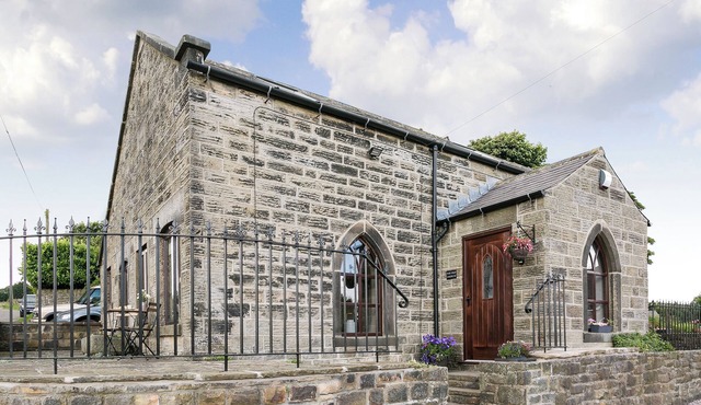 2 bedroom accommodation in Alton, near Chesterfield