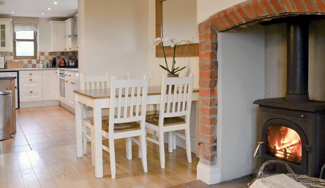 2 bedroom accommodation in Norton Disney, near Newark