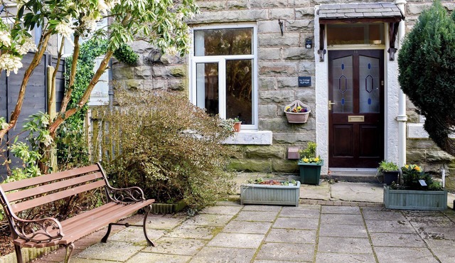 2 bedroom accommodation in Bacup, near Rossendale