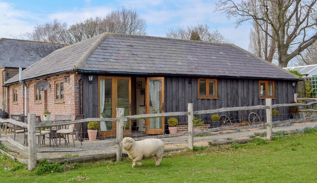 2 bedroom accommodation in Hooe, Battle