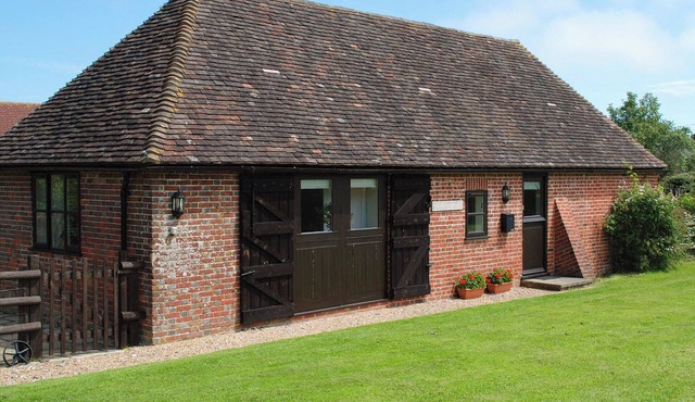 2 bedroom accommodation in Bodsham, near Canterbury