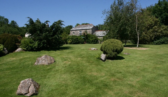 2 Bedroom Accommodation in Two Acres Of Gardens on edge of village of Blisland