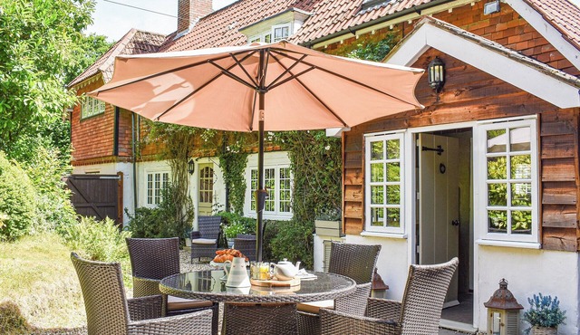 2 bedroom accommodation in Burley