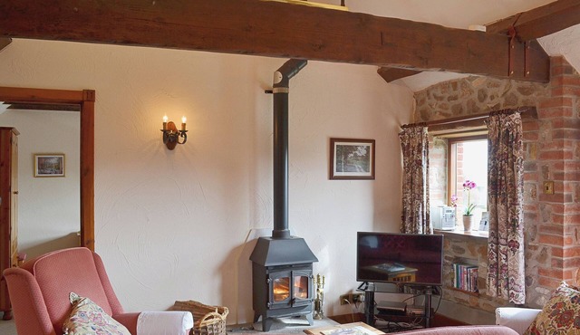 2 bedroom accommodation in Whitwell Farm, Colyford, near Seaton