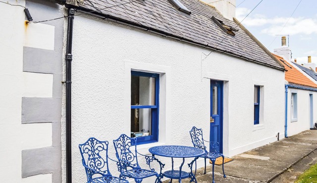 2 bedroom accommodation in Cullen