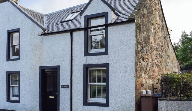 2 bedroom accommodation in Falkland, near Cupar