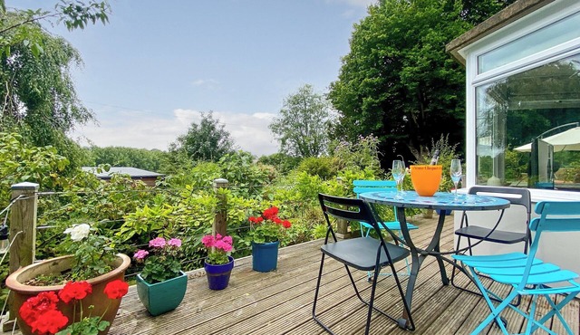 2 bedroom accommodation in Frome