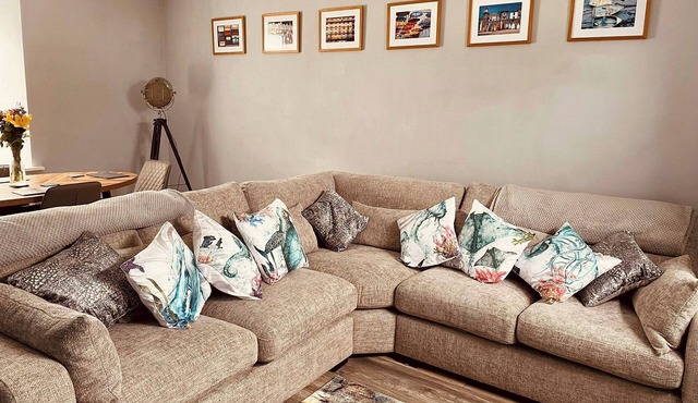 2 bedroom accommodation in Girvan