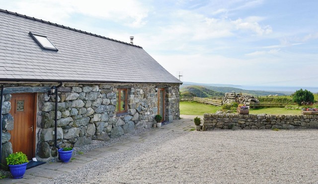 2 bedroom accommodation in Llanfair, near Harlech