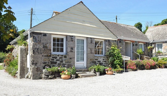 2 bedroom accommodation in Ruan Minor, near Helston