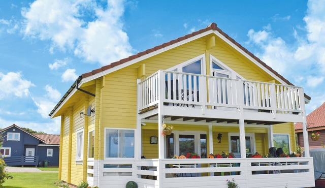 2 bedroom accommodation in Fritton, near Great Yarmouth