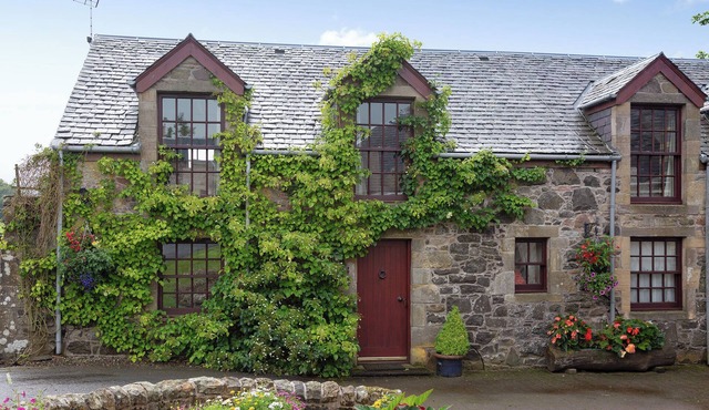 2 bedroom accommodation in Kinross, near Perth