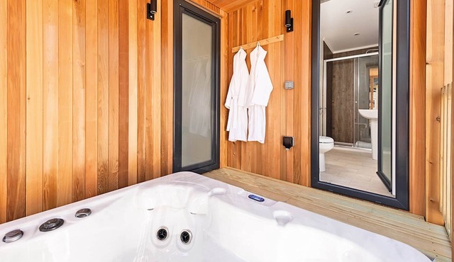 2 bedroom accommodation in Laceby