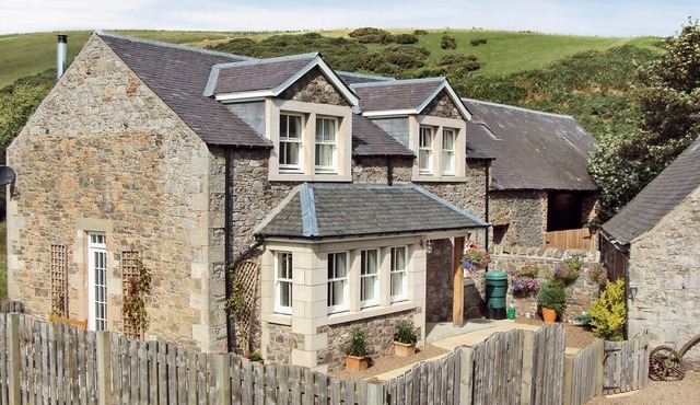 2 bedroom accommodation in Oxton, near Lauder