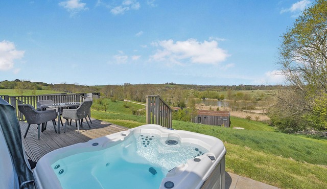 2 bedroom accommodation in Lewes