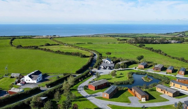 2 bedroom accommodation in Llanon