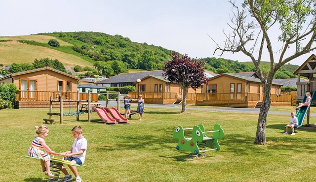 2 bedroom accommodation in Llanrhystud, Cardiganshire