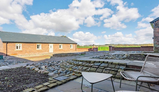 2 bedroom accommodation in Lytham