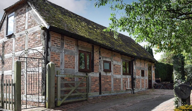 2 bedroom accommodation in Welland, near Malvern